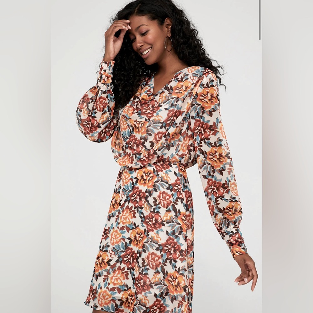 Suzy Shier Floral Cowl Neck Mini Dress